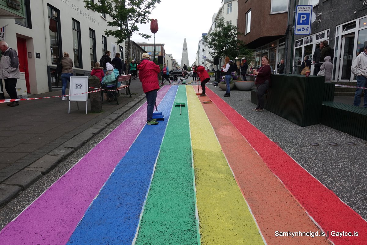 Reykjavik Pride - Regnboginn málaðar